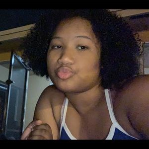 Meet your Posher, Kcebeinna